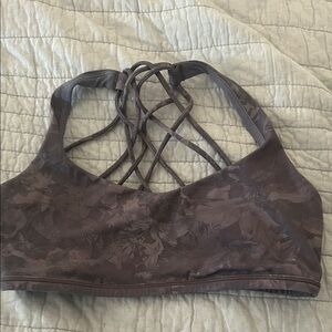 Lululemon Women's Strappy Sports Bra size 6